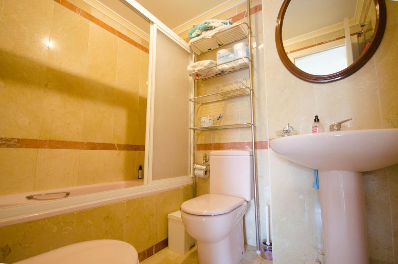 Aparment Neptuno- Located On The Promenade A Few Metres From The Beach. Estepona Buitenkant foto