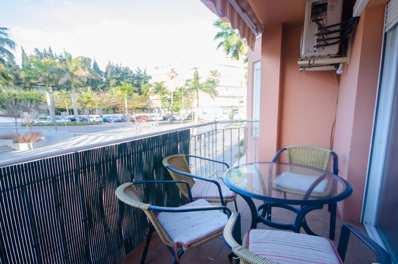 Aparment Neptuno- Located On The Promenade A Few Metres From The Beach. Estepona Buitenkant foto