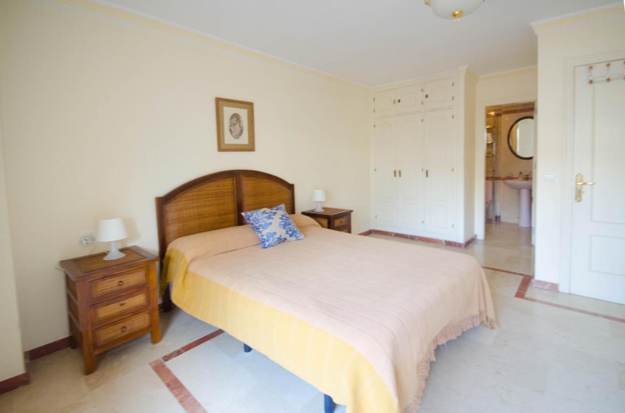 Aparment Neptuno- Located On The Promenade A Few Metres From The Beach. Estepona Buitenkant foto