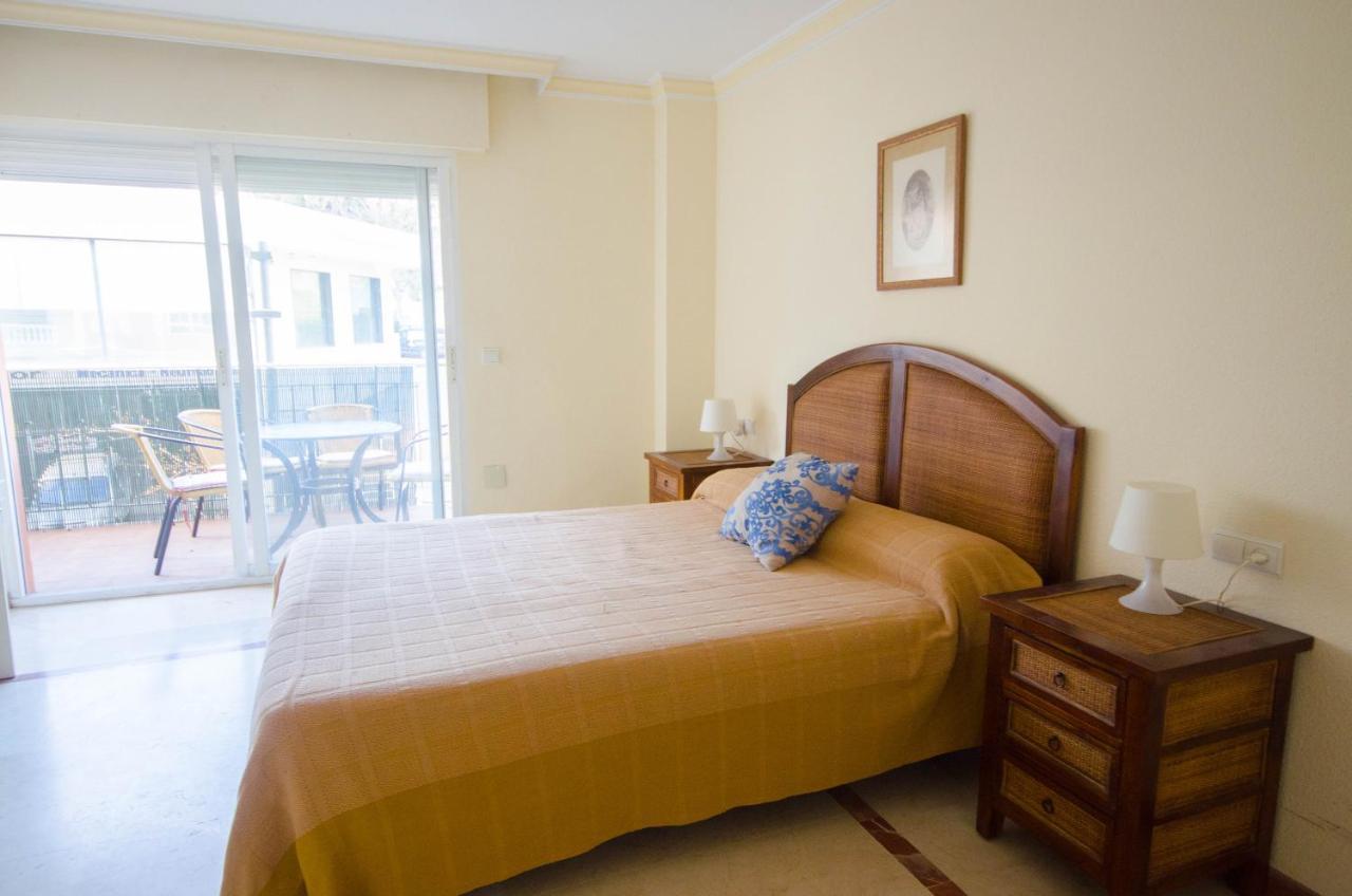 Aparment Neptuno- Located On The Promenade A Few Metres From The Beach. Estepona Buitenkant foto