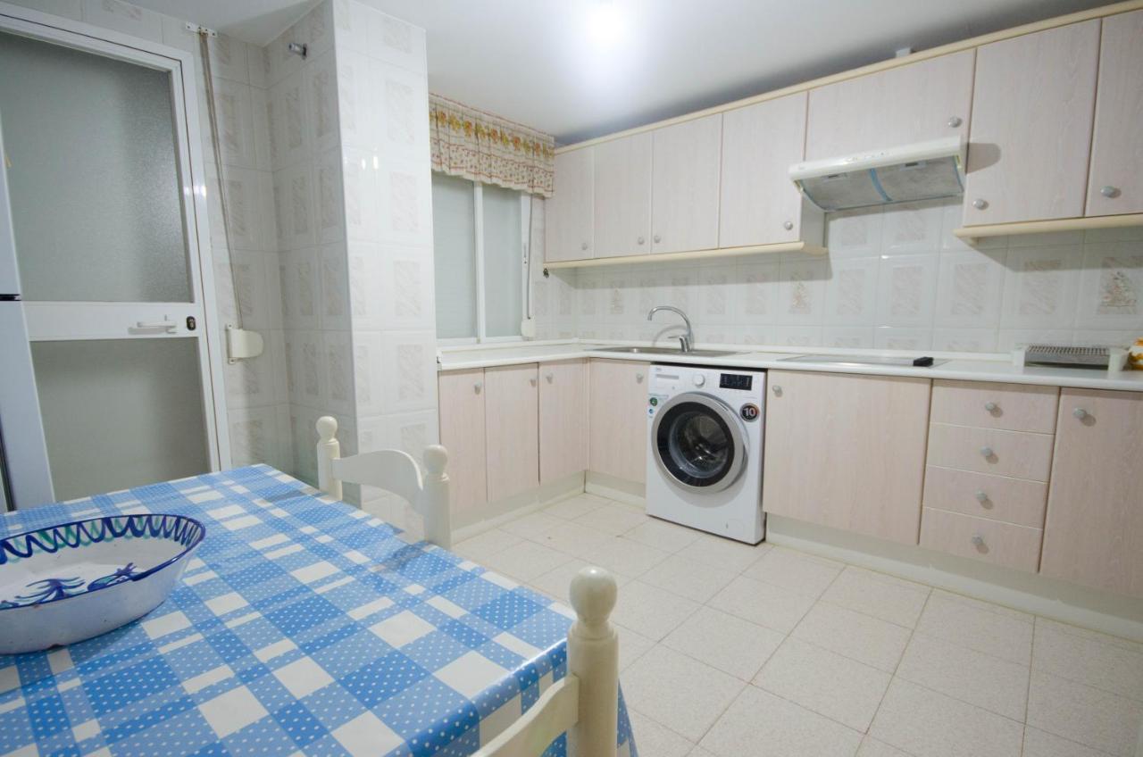 Aparment Neptuno- Located On The Promenade A Few Metres From The Beach. Estepona Buitenkant foto