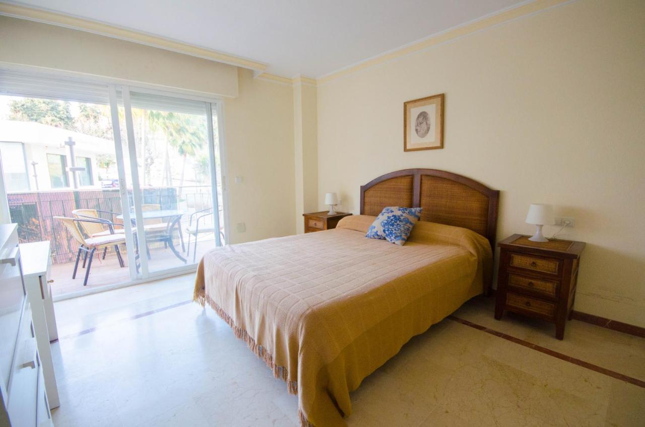 Aparment Neptuno- Located On The Promenade A Few Metres From The Beach. Estepona Buitenkant foto