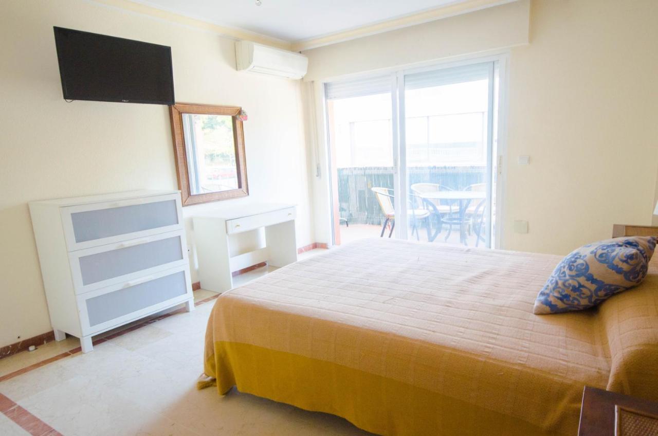 Aparment Neptuno- Located On The Promenade A Few Metres From The Beach. Estepona Buitenkant foto